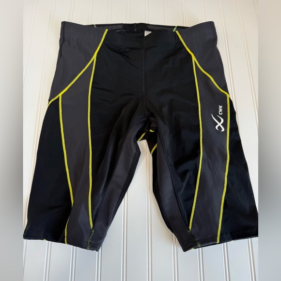 CW-X Stabilyx Ventilator Joint Support Compression Shorts Men Black XL. 1236 - Picture 1 of 5